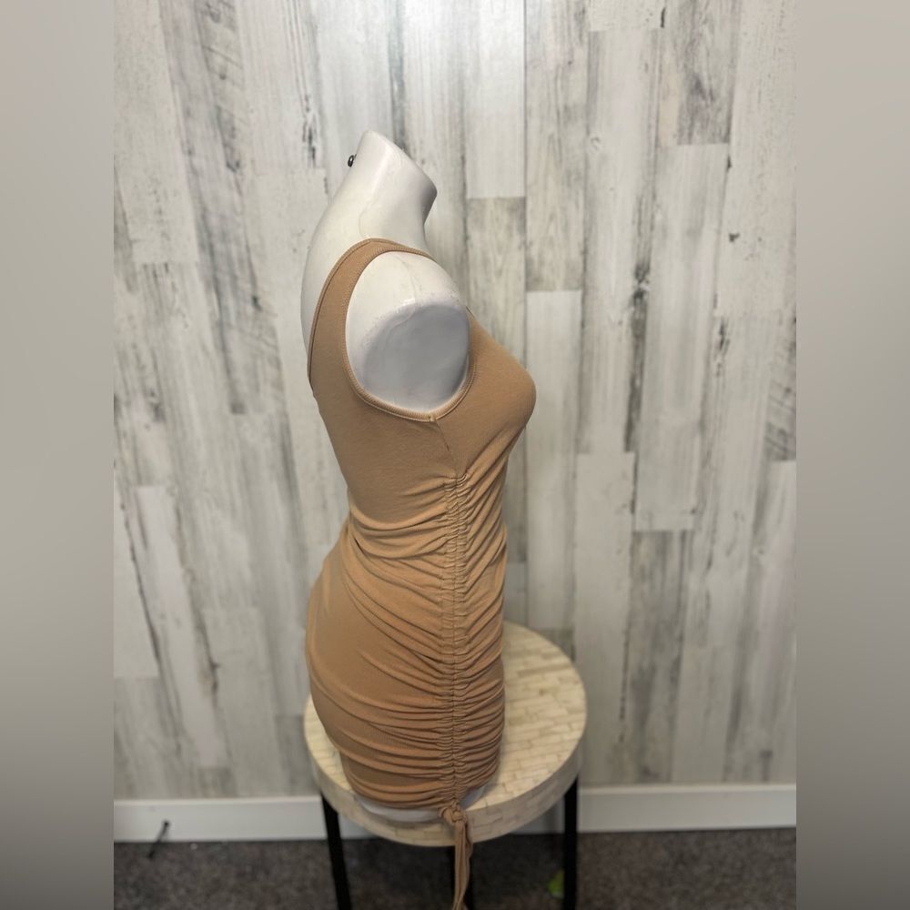 Nude dress - Picture 3 of 7
